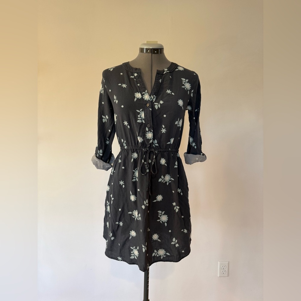 LOFT Charcoal Floral Long Sleeve Dress